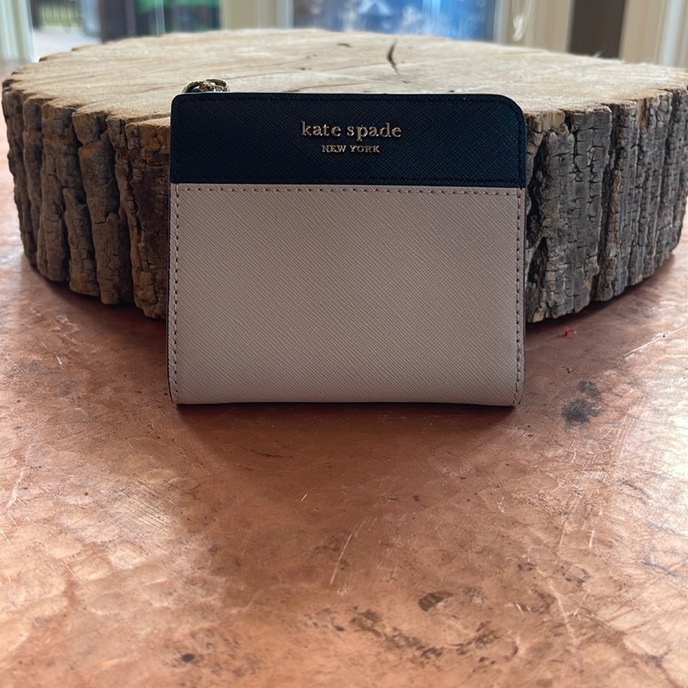 kate spade Two-Tone Black and Beige Zip Wallet
